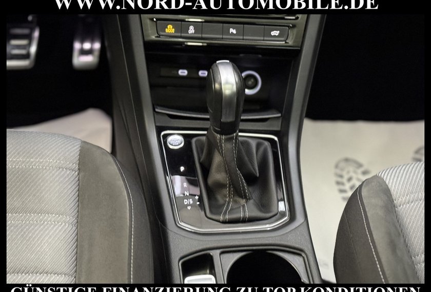 Volkswagen Touran Touran R-Line 2.0 TDI SCR DSG Dig.Cockpit/AHK/18