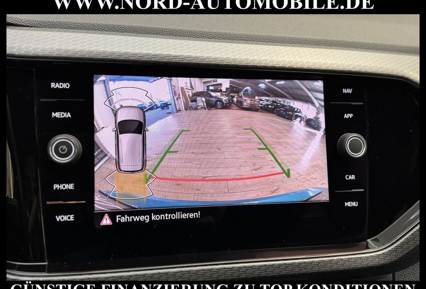 Volkswagen T-Cross T-Cross R-Line 1.0 TSI DSG Kamera/LED/18/Navi