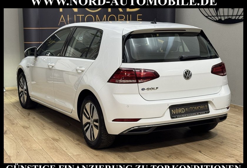 Volkswagen Golf Golf VII Lim. e-Golf *LED*Wärmepumpe*Kam*Navi*
