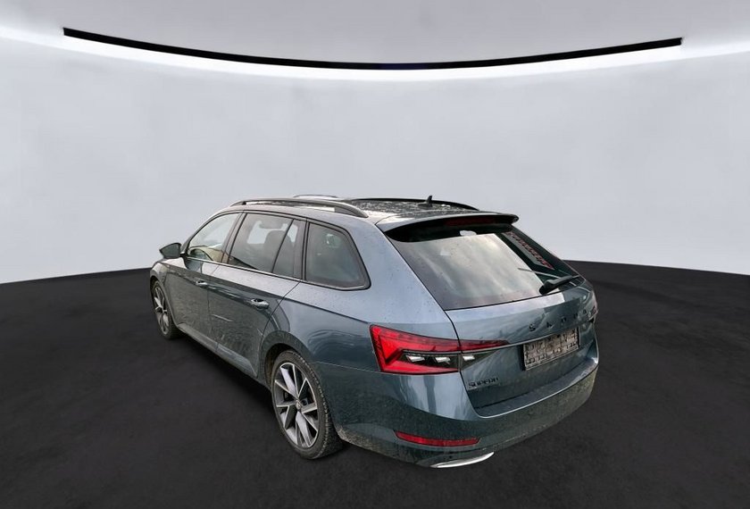 Skoda Superb Superb Combi Sportline 2.0 TDI DSG AHK/Kamera/19