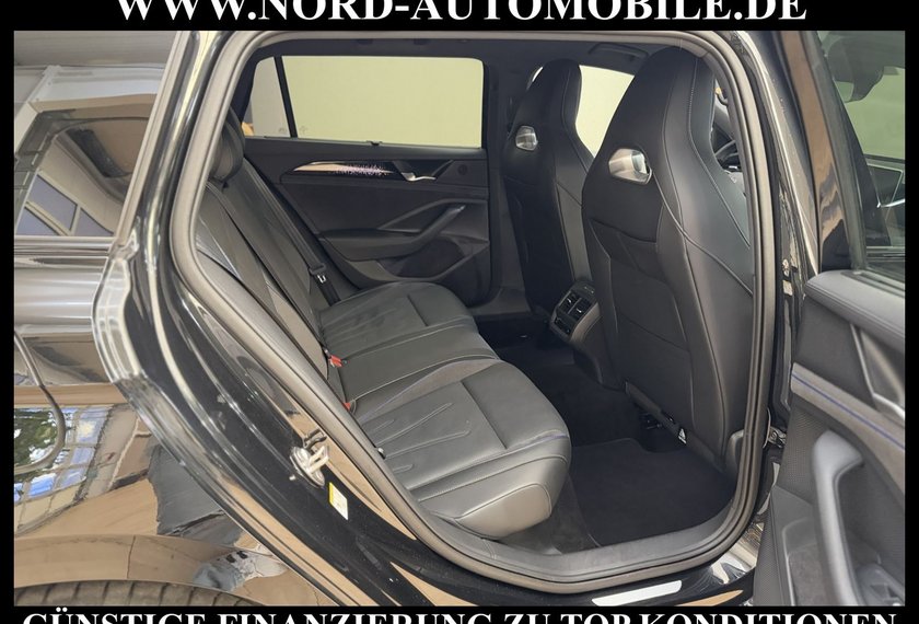 Volkswagen Passat Variant Passat Variant R-Line 1.5 TSI eHybrid DSG R-Line