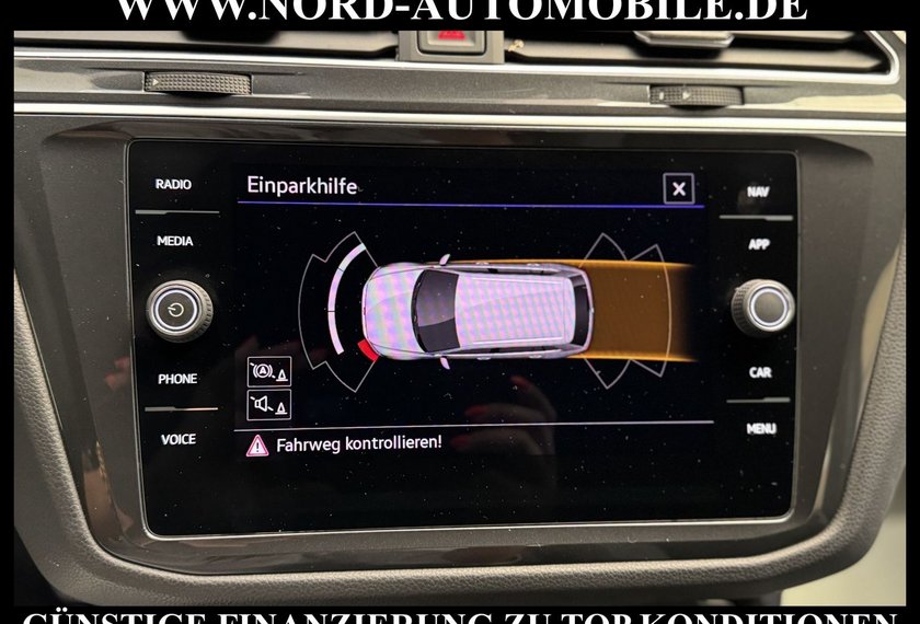 Volkswagen Tiguan Tiguan 2.0 TDI R-Line DSG 4MOT Dig.Cockpit/AHK/