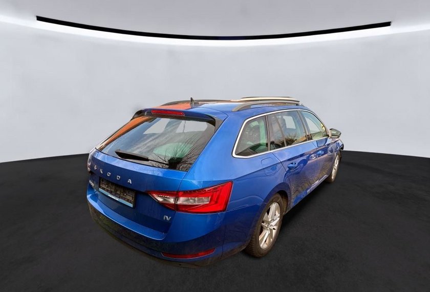 Skoda Superb Superb iV Combi Ambition 1.4TSI DSG AHK/Virt.Coc