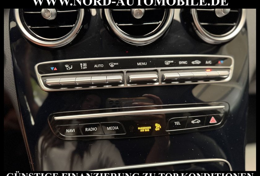 Mercedes-Benz C 300 C 300 d T Avantgarde Distro+*Wide*AHK*Kam*Comand