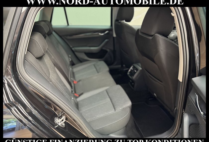 Skoda Octavia Octavia Combi 2.0 TDI DSG Ambition Pano/StHz/LED
