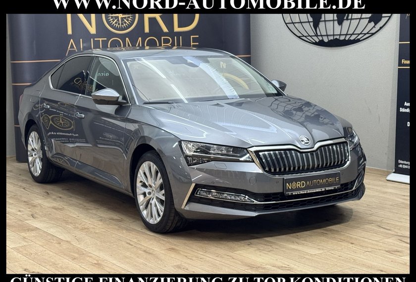 Skoda Superb Superb iV Limousine Style 1.4 TSI DSG Side&amp;Lane