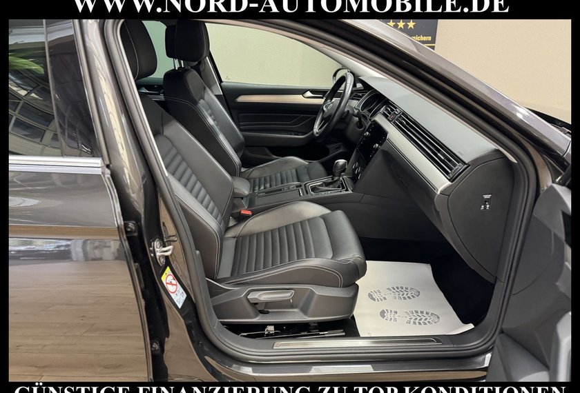 Volkswagen Passat Passat Lim. 2.0 TSI DSG Elegance Leder/Matrix/18