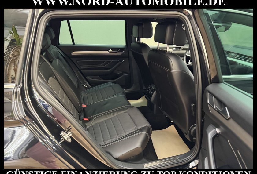 Volkswagen Passat Variant Passat Variant R-Line 2.0 TSI DSG Area View/AHK/
