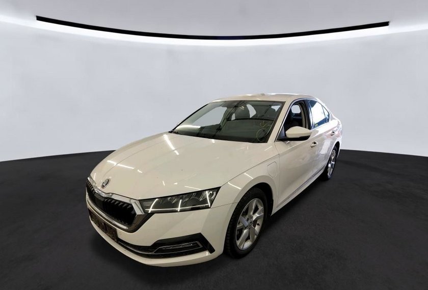Skoda Octavia Octavia 1.4 TSI iV Style DSG Kamera/LED/Virt.Coc