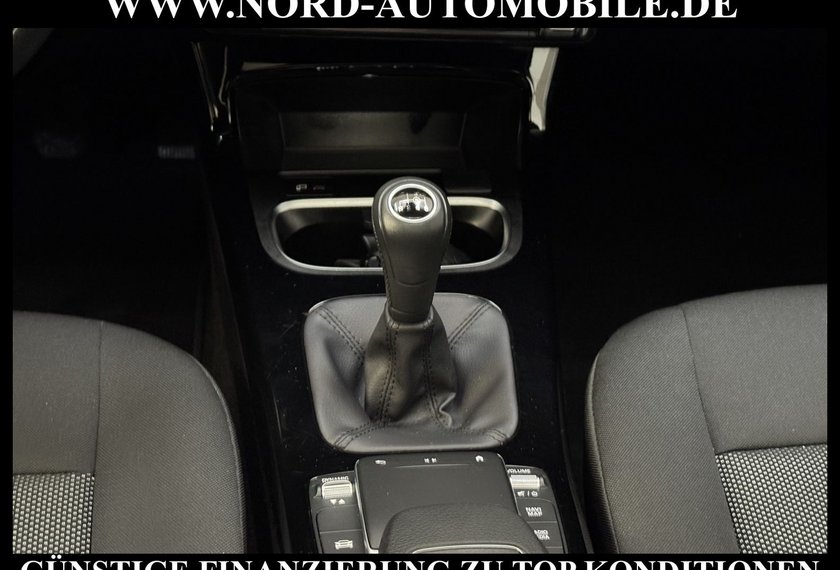 Mercedes-Benz A 180 A 180d Panorama/Navi/Tempomat