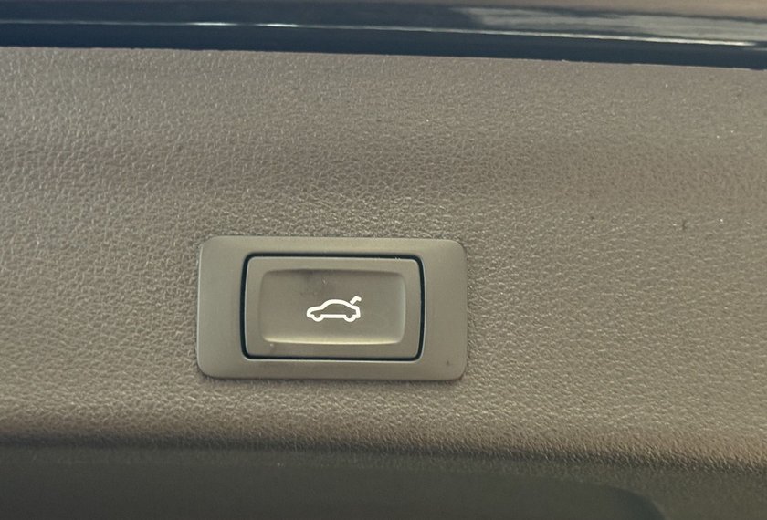 Audi A6 A6 Avant 35 TDI S-TRO*AHK*KAM*LED*MEGA-KM*UPE60*