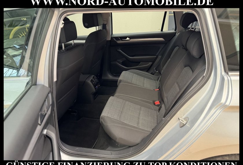 Volkswagen Passat Variant Passat Variant 2.0 TDI R-Line Matrix/Dig.Cockp/
