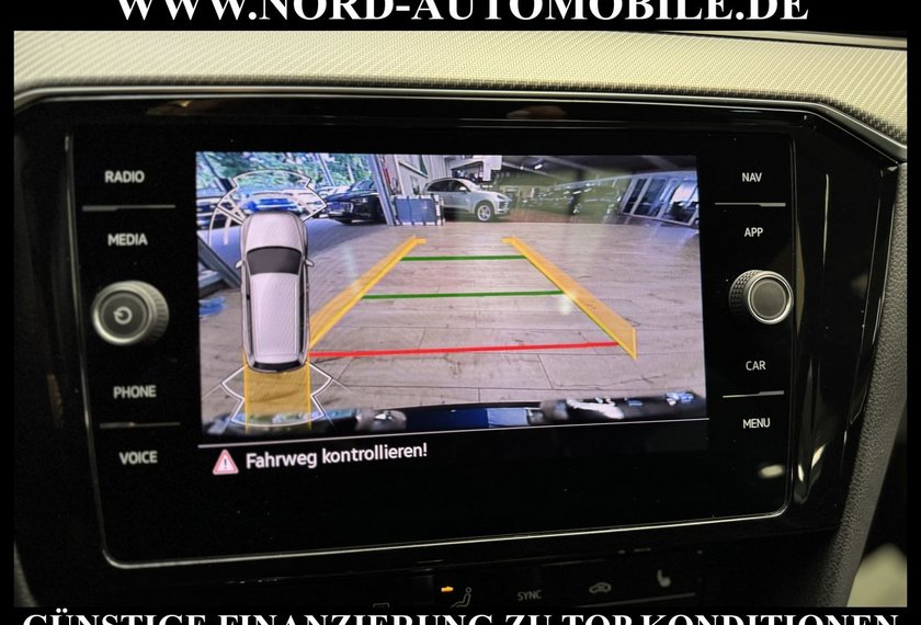 Volkswagen Passat Variant Passat Variant R-Line 2.0 TDI DSG Pano/AHK/18/