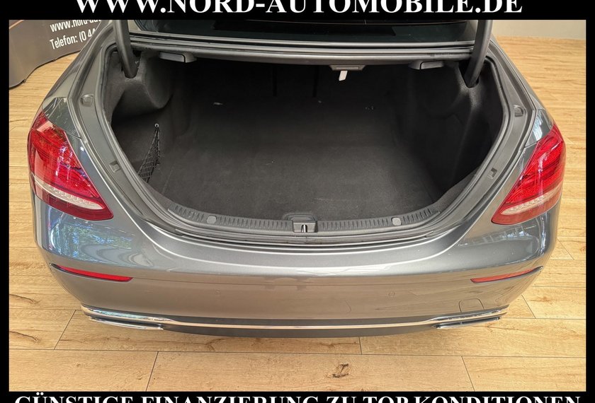 Mercedes-Benz E 220 E 220 d Lim. Exclusive *Distro+*Comand*360°*LED*