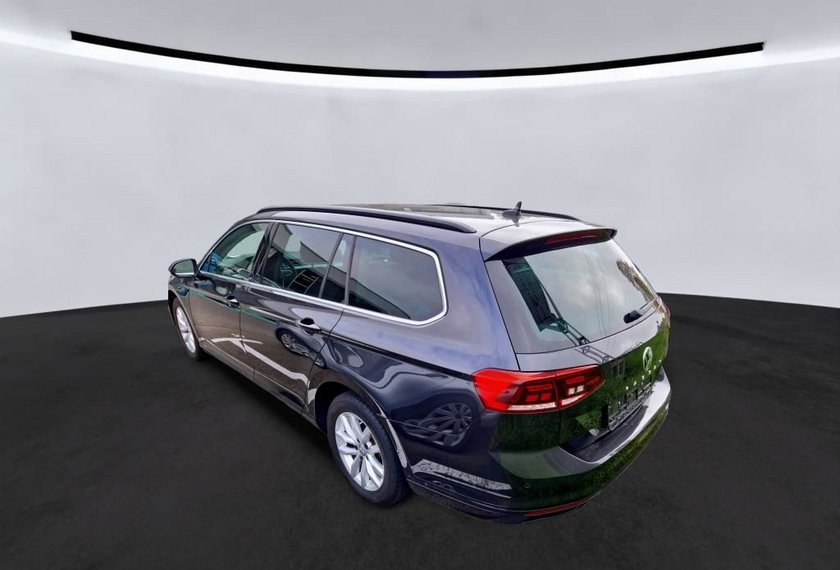 Volkswagen Passat Variant Passat Variant Business 1.5 TSI DSG AHK/Navi/LED
