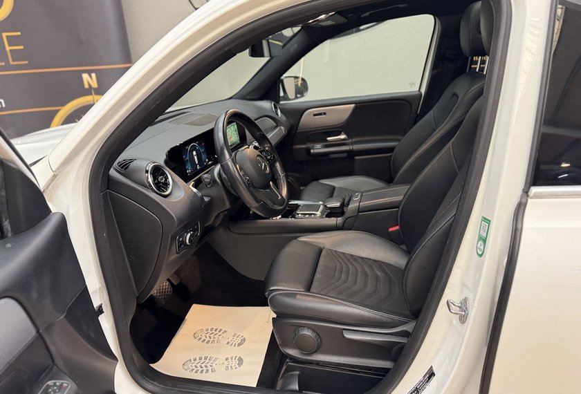 Mercedes-Benz GLB 200 GLB 200 d 4MATIC *7-SITZER*DISTRO+*AHK*PANO*LED*