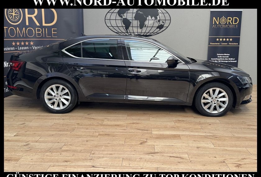 Skoda Superb Superb 2.0 TDI DSG Limo Leder/Navi/Xen/Kamera Pr