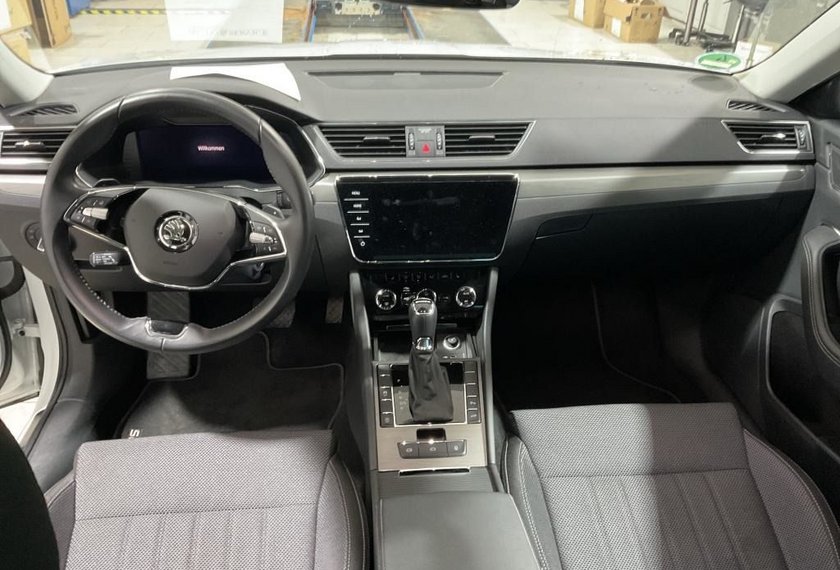 Skoda Superb Superb Combi Style 2.0 TDI DSG Navi/LED/Virt.Coc