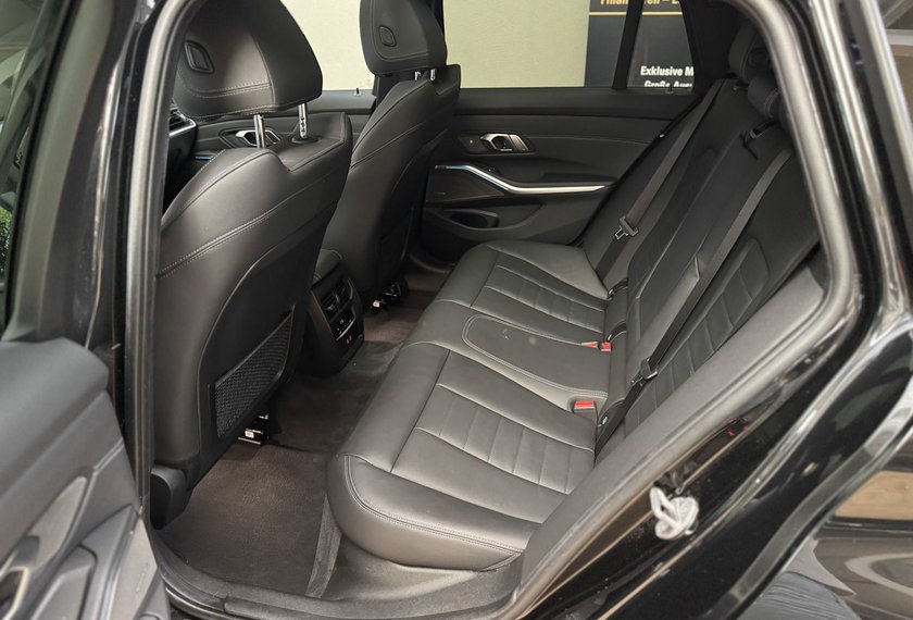 BMW 330 330 e touring M SPORT *AHK*PANO*LEDER*UPE:79