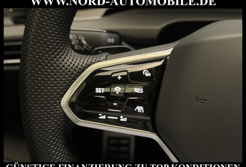 Volkswagen Golf Golf R-Line Black Style 2.0 TSI DSG Leder/Pano/