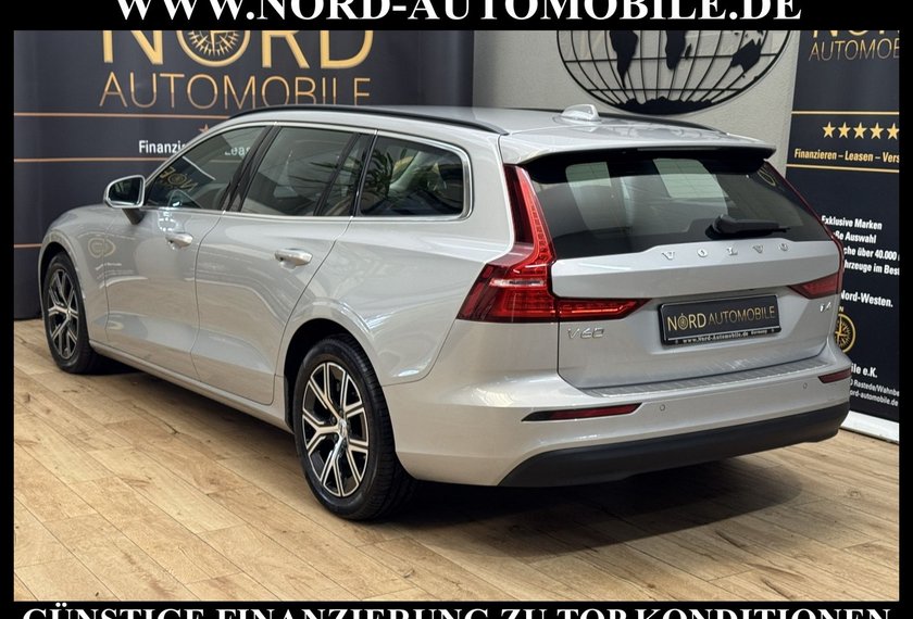 Volvo V60 V60 Kombi B4 Core *AHK*ACC*LED*4xSHZ*UPE:57