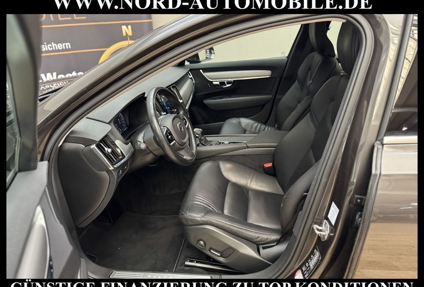 Volvo V90 V90 Kombi D4 Diesel Momentum Pro*AHK*LEDER*UPE60