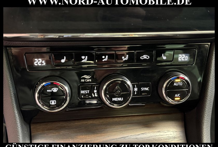 Skoda Superb Superb Combi SCOUT TDI DSG 4x4 *AHK*PANO*UPE61*