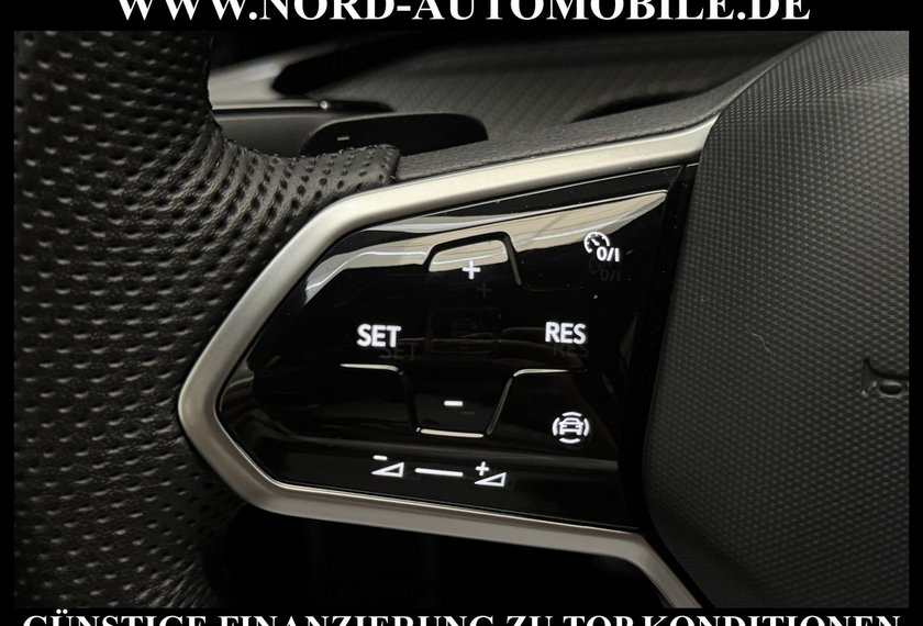 Volkswagen Golf Golf R-Line 1.5 eTSI DSG Kamera/LED/Dig.Cockpit