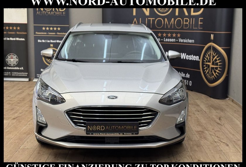 Ford Focus Focus Turnier 1.5 EB Titanium *LED*AHK*KAM*SHZ*