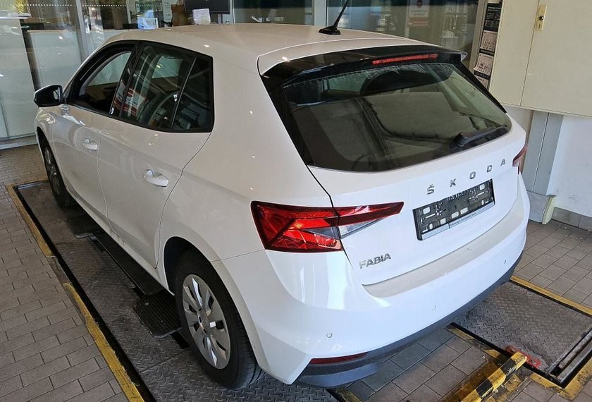 Skoda Fabia Fabia 1.0 MPI Active LED/PDC/Spurhalte