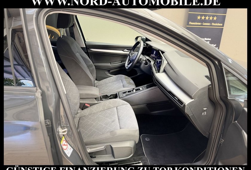 Volkswagen Golf Golf Life 2.0 TDI DSG Navi/LED/AHK/PDC/ACC