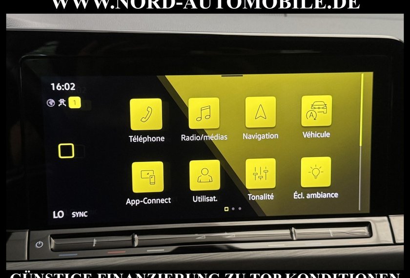 Volkswagen Golf Golf Style 1.5 eTSI DSG Kamera/Navi/LED/17