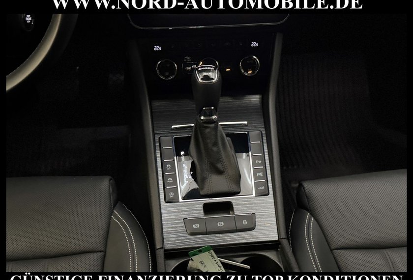 Skoda Superb Superb Combi 2.0 TDI Style 4x4 DSG AHK/Leder/Kam