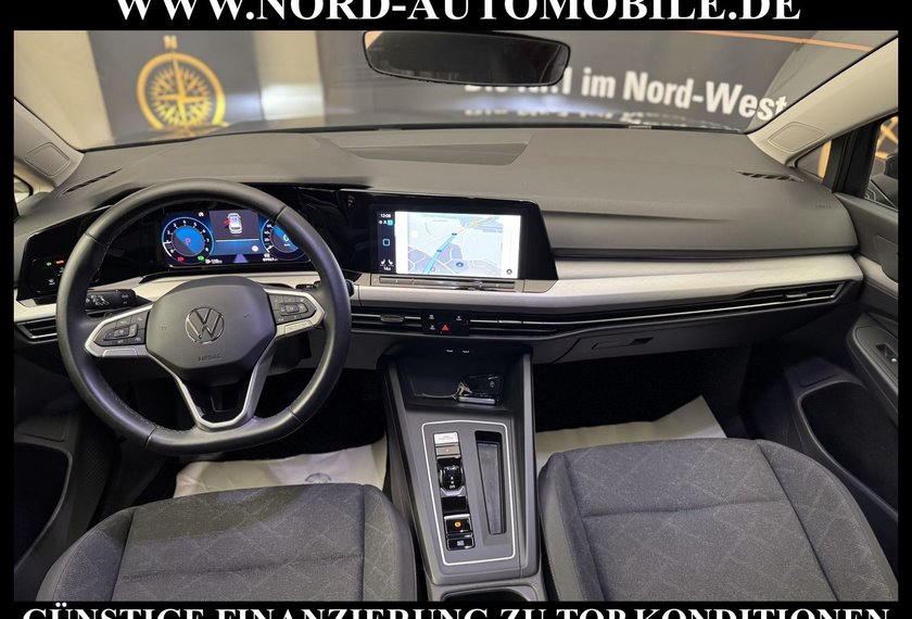 Volkswagen Golf Golf VIII Variant 1.5 eTSI Life DSG AHK/Navi/LED