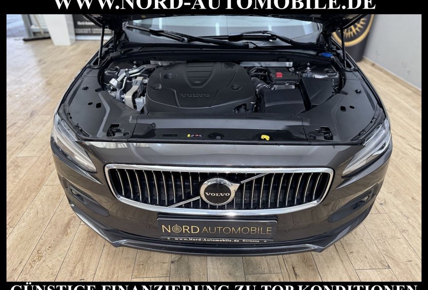Volvo V90 V90 Kombi D4 Diesel Momentum Pro*AHK*LEDER*UPE60