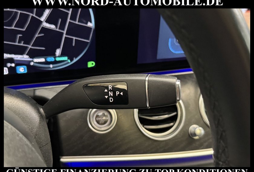 Mercedes-Benz E 220 E 220 d T AMG *LED*AHK*Schiebedach*Kam*19ZOLL*