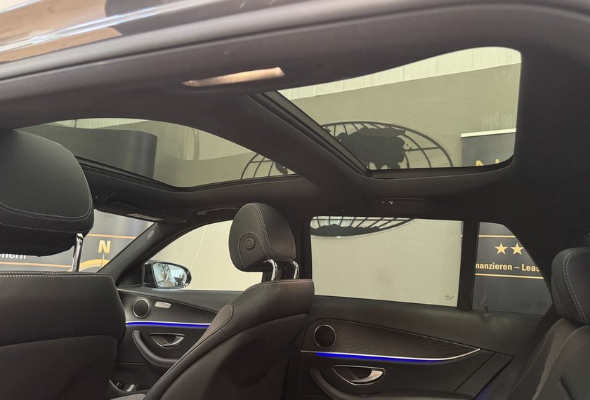 Mercedes-Benz E 300 E 300 e T Avantgarde *Distro+*AHK*Night*Panorama