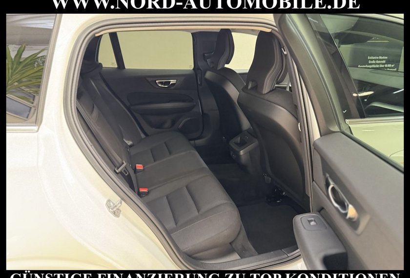 Volvo V60 V60 Kombi B3 Benzin Momentum Pro*STHZ*19ZOLL*KAM