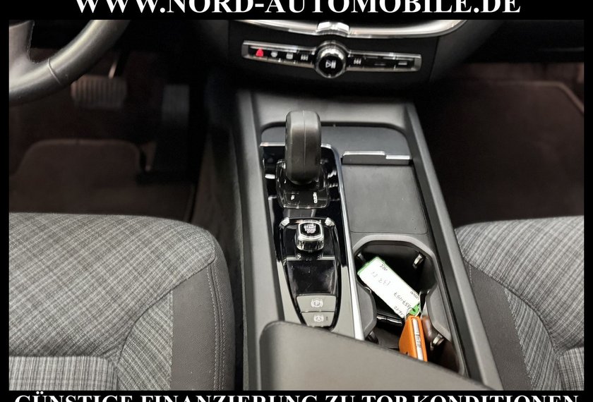 Volvo XC60 XC60 B4 B Momentum Pro *AHK*ACC*360°*MJ2022*LED*