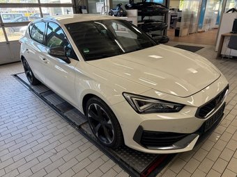 Cupra Leon Leon 2.0 TSI DSG Kamera/ACC/18/Navi/LED