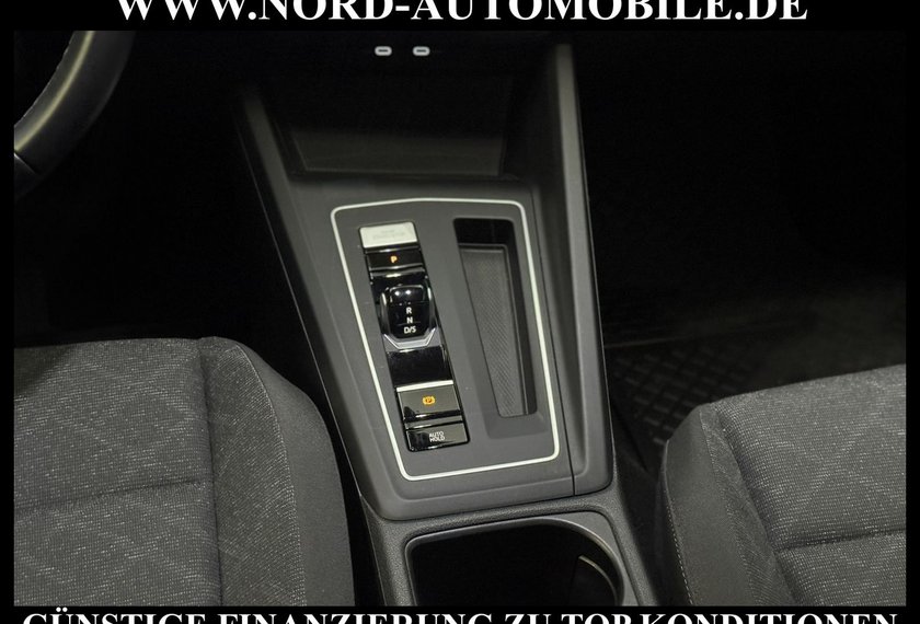 Volkswagen Golf Golf VIII Variant Life 1.5 eTSI DSG*AHK*ACC*KAM*