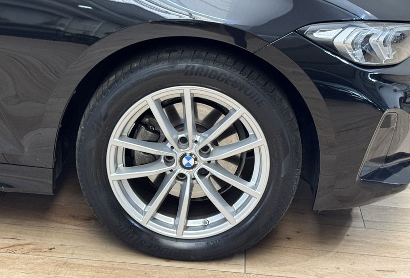 BMW 320 320 d Touring xDrive *LED*AHK*Curved*Shadow*MJ23