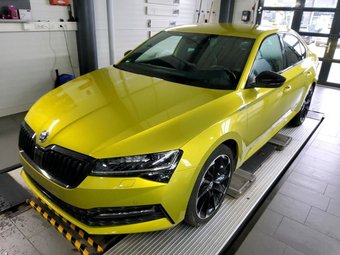 Skoda Superb Superb Limousine Sportline 2.0 TDI DSG AHK/19/
