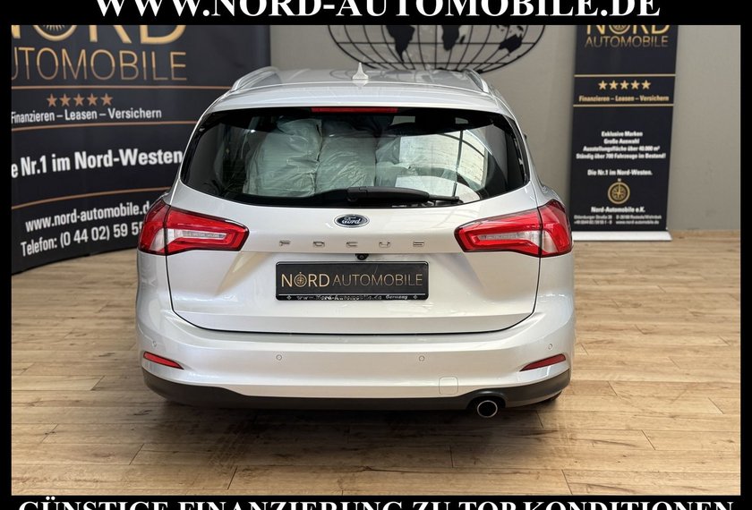 Ford Focus Focus Turnier 1.5 EB Titanium *LED*AHK*KAM*SHZ*