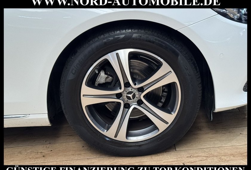 Mercedes-Benz E 220 E 220 d Lim. Avantgarde *LED*Comand*Kam*Ambiente