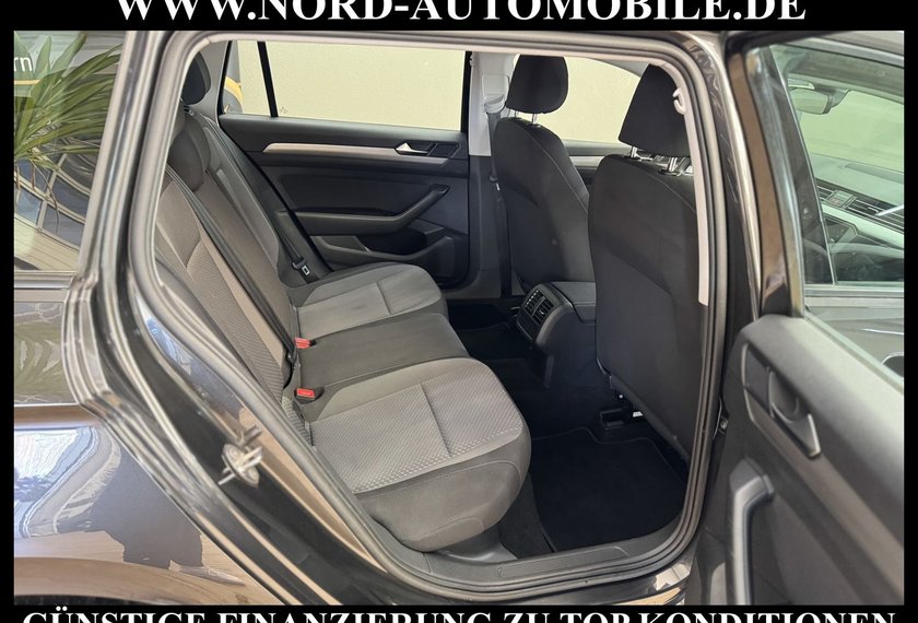 Volkswagen Passat Variant Passat Variant 1.6 TDI DSG Navi/LED/ACC