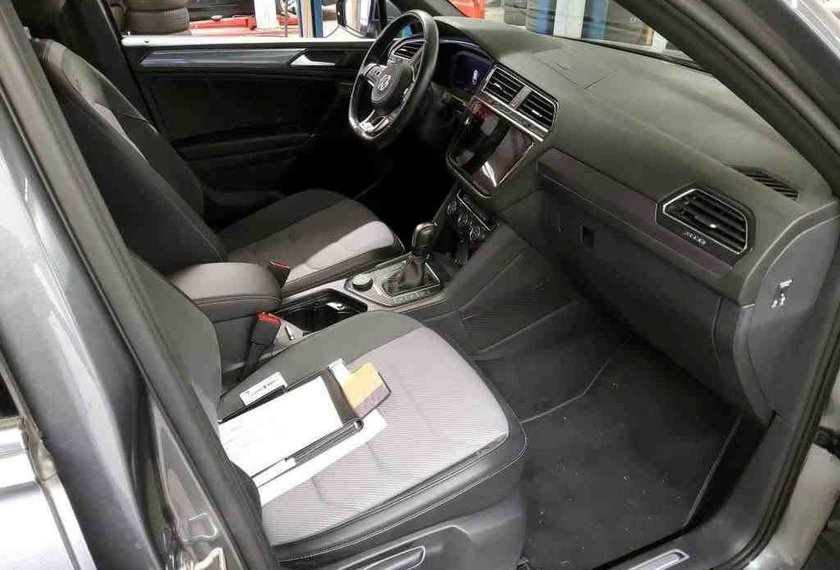 Volkswagen Tiguan Allspace Tiguan Allspace R-Line 4MOT 2.0 TDI DSG Pano/AHK
