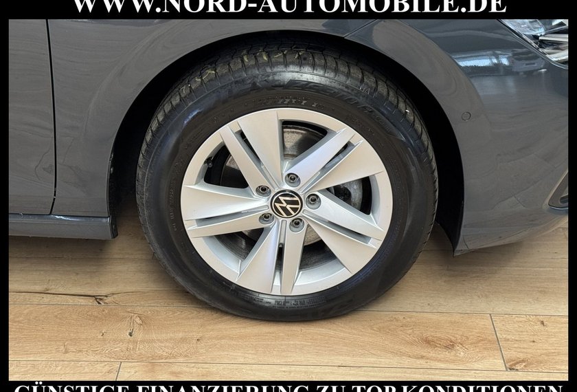 Volkswagen Golf Golf Life 2.0 TDI DSG Navi/LED/AHK/PDC/ACC