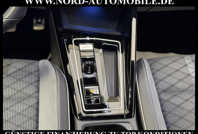 Volkswagen Golf Golf 1.5 eTSI DSG R-Line Black Style Kamera/18/