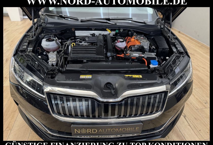 Skoda Superb Superb iV Combi Style 1.4 TSI DSG Kamera/AHK/LED